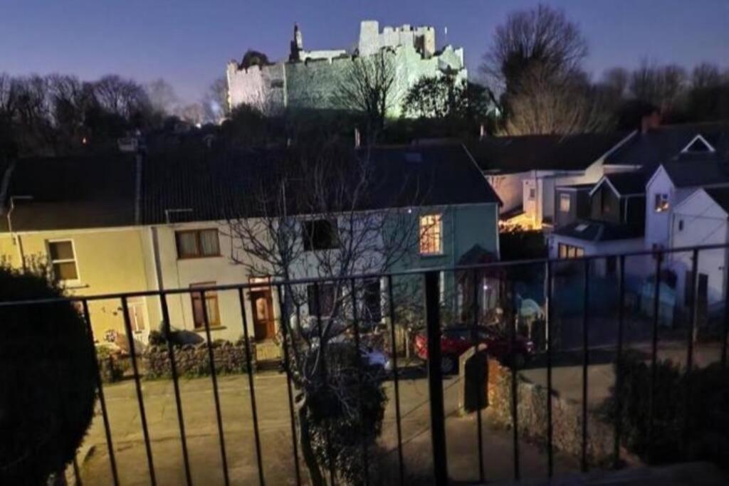 Castle View - Flat In Mumbles - Free Parking Apartment Oystermouth ภายนอก รูปภาพ