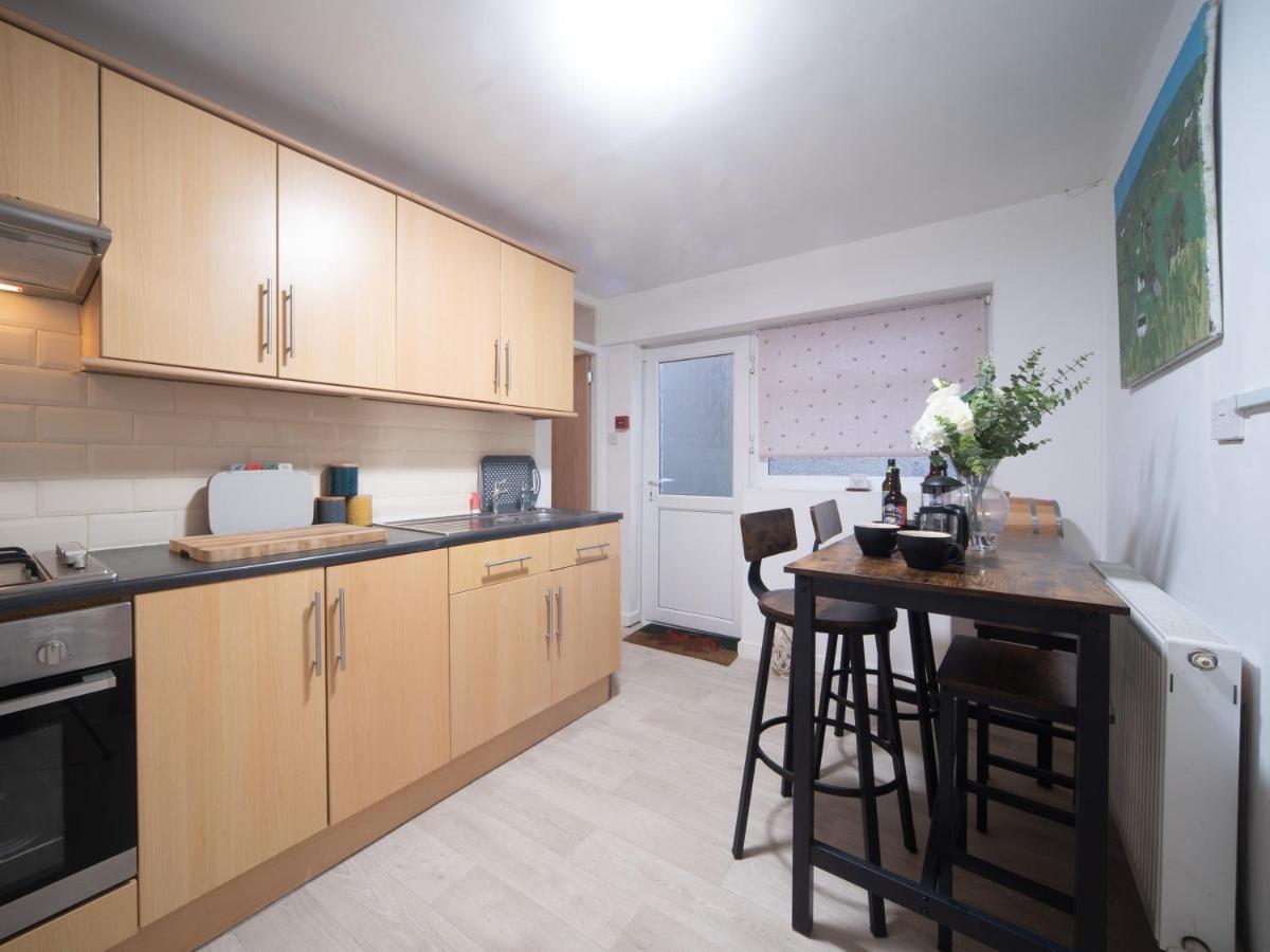 Castle View - Flat In Mumbles - Free Parking Apartment Oystermouth ภายนอก รูปภาพ