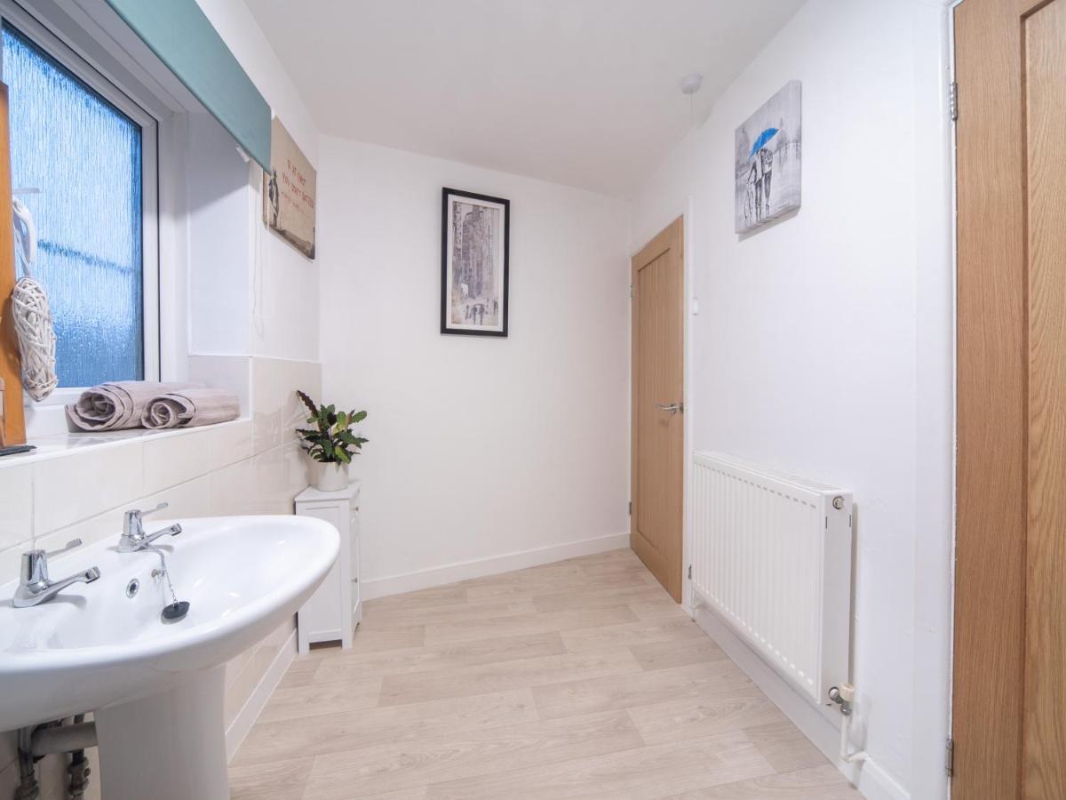 Castle View - Flat In Mumbles - Free Parking Apartment Oystermouth ภายนอก รูปภาพ